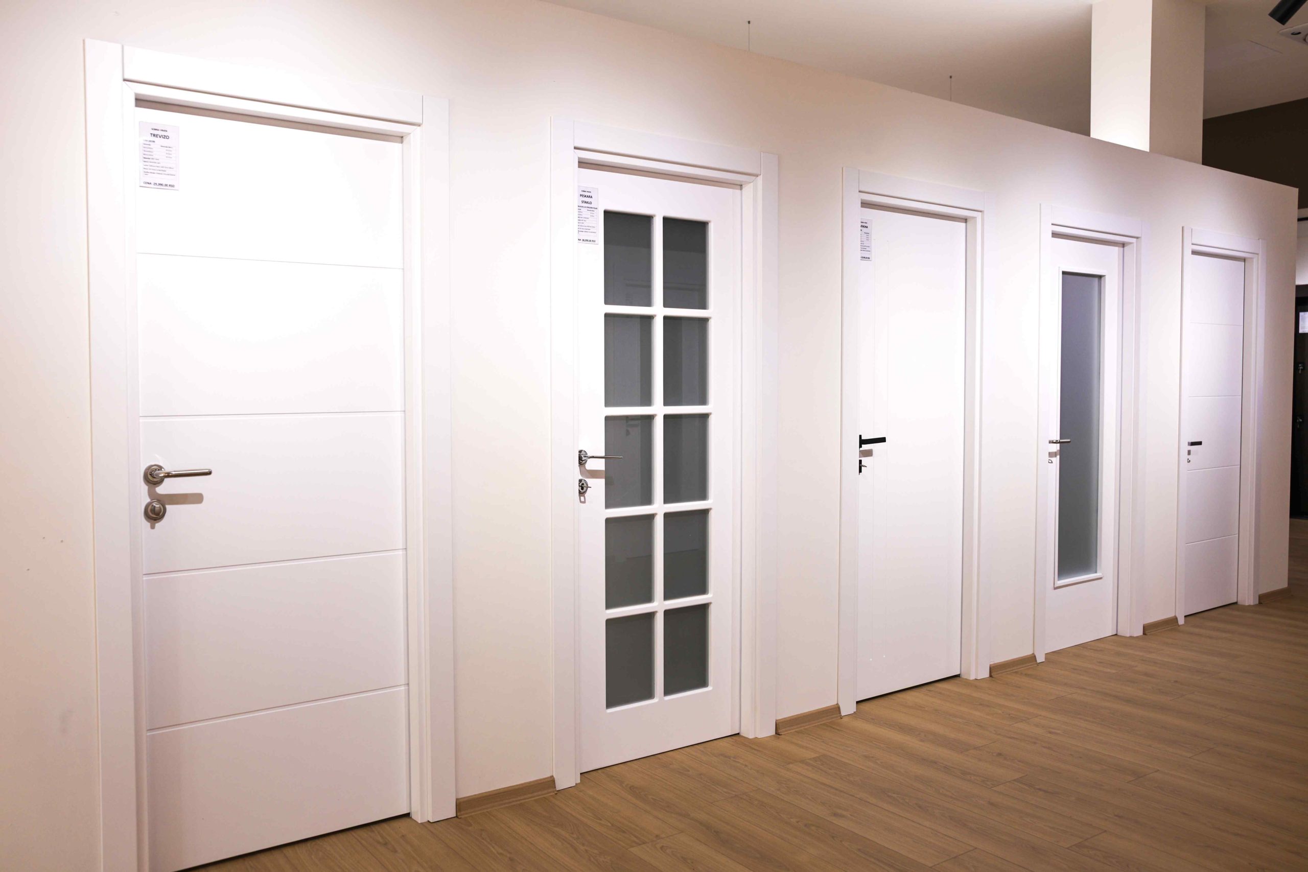 Bela vrata – Večna klasika koja vizuelno širi prostor