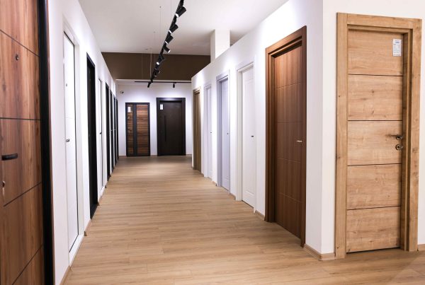 Kako izabrati najbolja sobna vrata za stan - 7 kriterijuma koji utiču na trajnost i izgled